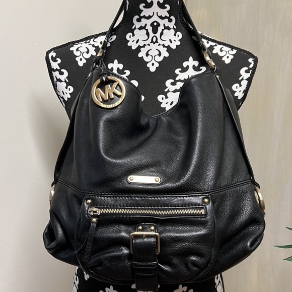 Michael Kors Handbags - Michael Kors Hobo Leather Hand Bag